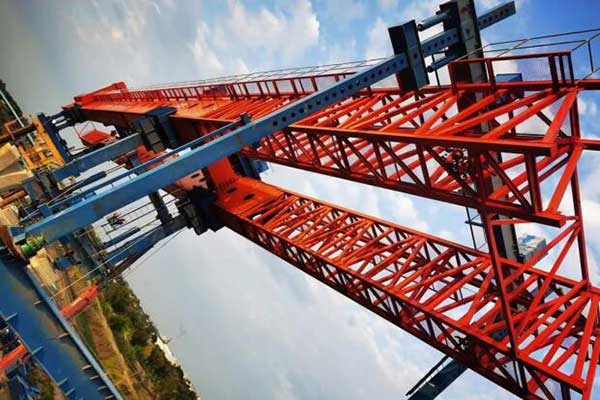 泰國曼谷800噸節段拼架橋機安裝完畢